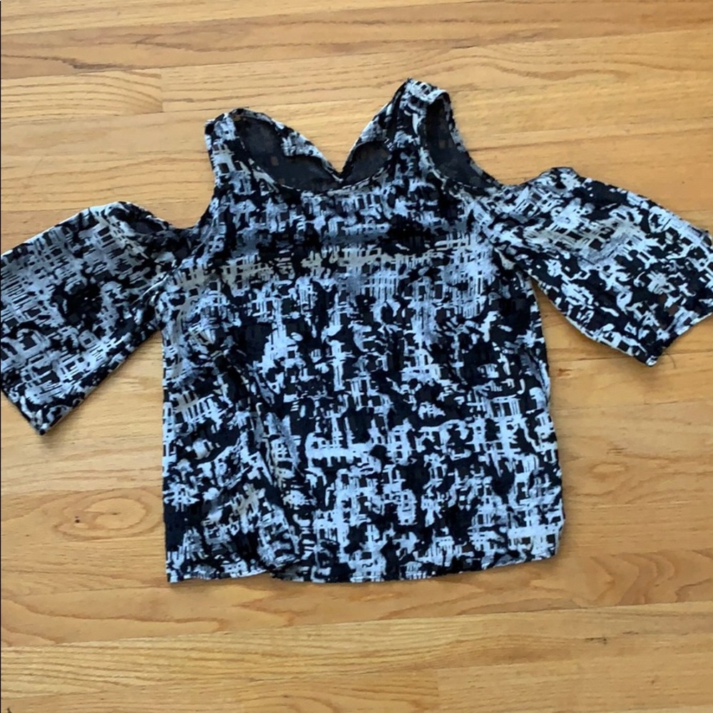 Velvet shoulder less top